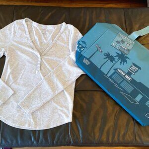 American Eagle V-Neck Top & Trader Joe’s Large Insulated Tote Bag New and RARE!